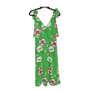 Boutique Green floral dress with beautiful v neck shoulder ties!